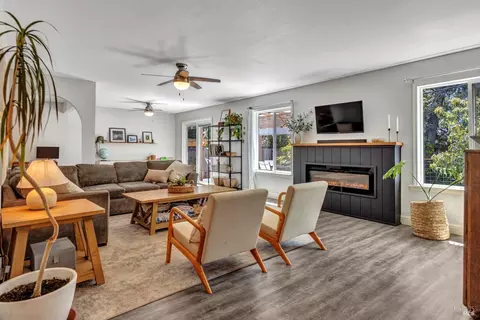 Living - 3469 Meadowbrook Dr, Napa, CA 94558 photo 2 of 8