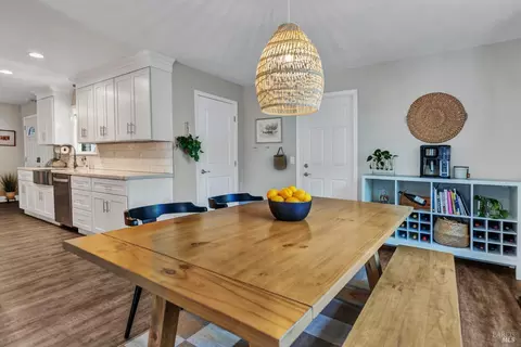 Dining - 3469 Meadowbrook Dr, Napa, CA 94558 photo 6 of 6