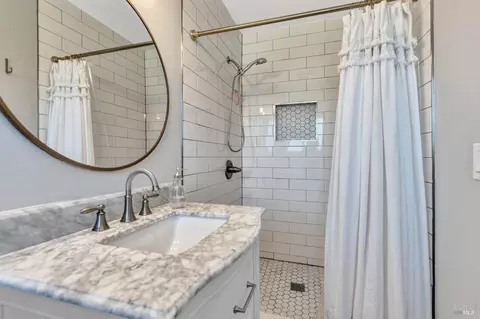 Bath - 3469 Meadowbrook Dr, Napa, CA 94558 photo 4 of 5