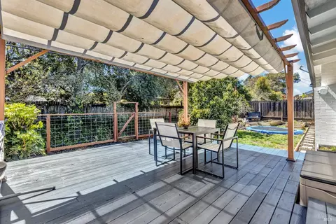 Exterior - 3469 Meadowbrook Dr, Napa, CA 94558 photo 2 of 14