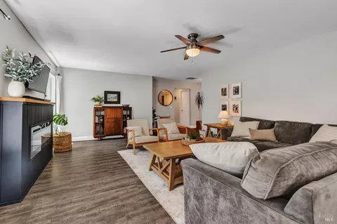 Living - 3469 Meadowbrook Dr, Napa, CA 94558 photo 7 of 8