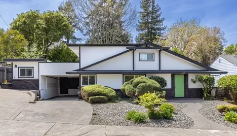 220 West St, Sebastopol, CA 95472