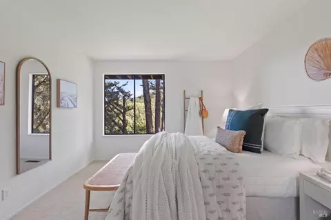 Bedroom - 379 County View Dr, Mill Valley, CA 94941 photo 4 of 9