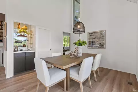 Dining - 379 County View Dr, Mill Valley, CA 94941 photo 4 of 6