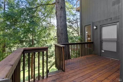 Exterior - 379 County View Dr, Mill Valley, CA 94941 photo 6 of 7