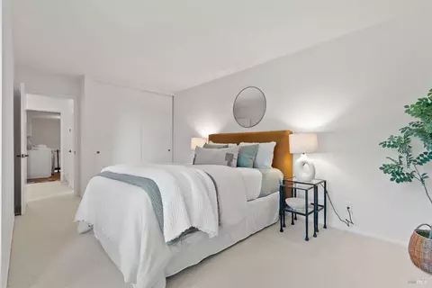 Bedroom - 379 County View Dr, Mill Valley, CA 94941 photo 8 of 9