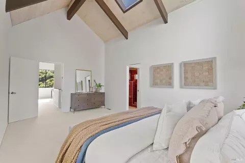 Bedroom - 379 County View Dr, Mill Valley, CA 94941 photo 2 of 9