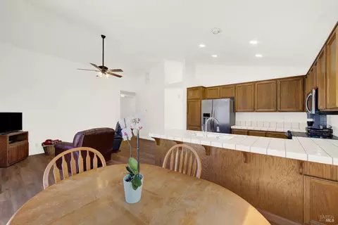 Dining - 2249 Marshall Rd, Vacaville, CA 95687 photo 4 of 4