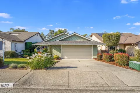 1037 Stoneybrook Dr, Martinez, CA 94553