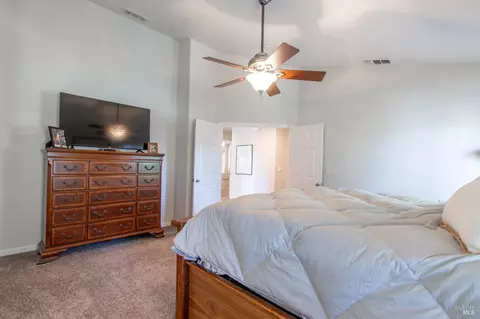 Bedroom - 1620 Fanning Ct, Dixon, CA 95620 photo 3 of 11