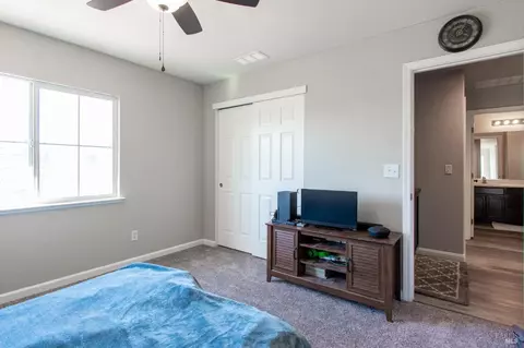 Bedroom - 1620 Fanning Ct, Dixon, CA 95620 photo 7 of 11