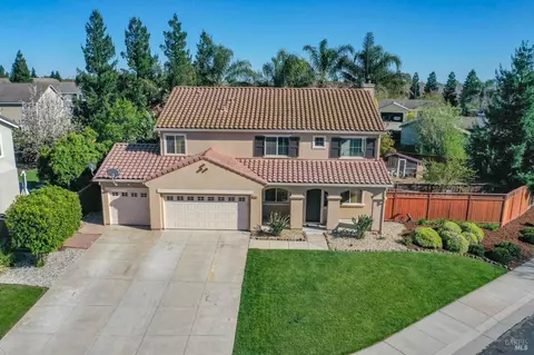 1620 Fanning Ct, Dixon, CA 95620