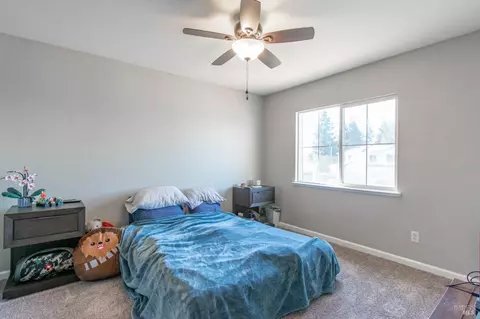 Bedroom - 1620 Fanning Ct, Dixon, CA 95620 photo 6 of 11