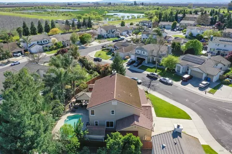View/Area - 1620 Fanning Ct, Dixon, CA 95620 photo 3 of 6