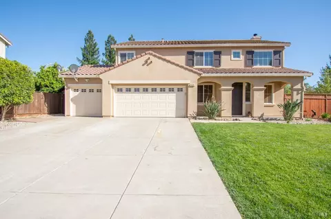 Exterior - 1620 Fanning Ct, Dixon, CA 95620 photo 2 of 13