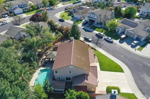 View/Area - 1620 Fanning Ct, Dixon, CA 95620 photo 2 of 6