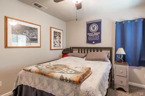 Bedroom - 1620 Fanning Ct, Dixon, CA 95620 photo 10 of 11