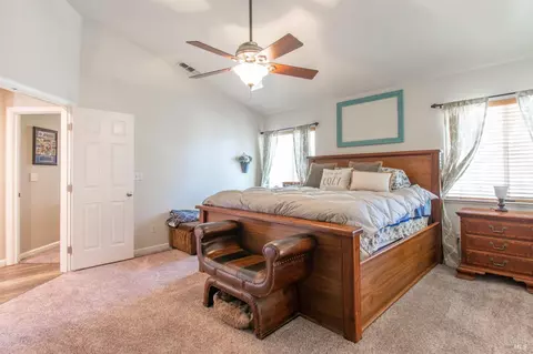 Bedroom - 1620 Fanning Ct, Dixon, CA 95620 photo 2 of 11