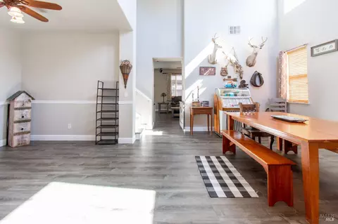 Entry Way - 1620 Fanning Ct, Dixon, CA 95620 photo 2 of 2