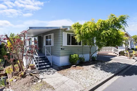 55 Norfolk Dr, Santa Rosa, CA 95401
