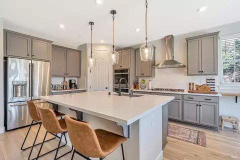 Kitchen - 8732 Fehler Ln, Cotati, CA 94931 photo 3 of 8