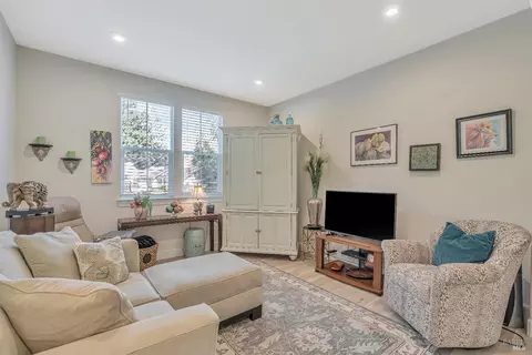 Living - 8732 Fehler Ln, Cotati, CA 94931 photo 1 of 7