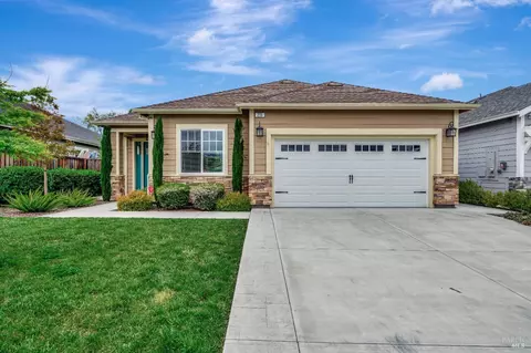 215 Darbster Pl, Santa Rosa, CA 95403
