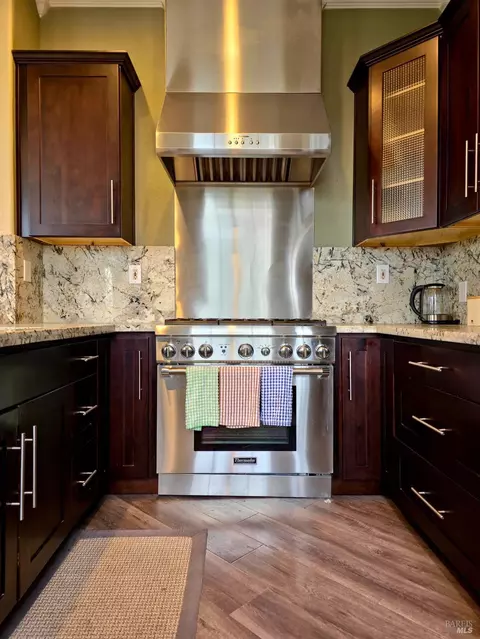 Kitchen - 7311 Hapsburg Crown Ct, Vallejo, CA 94591 photo 4 of 6