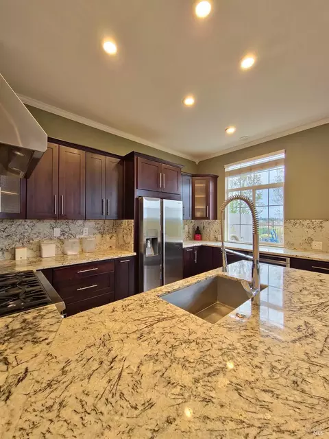 Kitchen - 7311 Hapsburg Crown Ct, Vallejo, CA 94591 photo 3 of 6