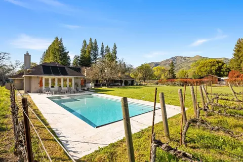 54 Hoff Rd, Santa Rosa, CA 95409 photo 4