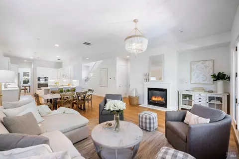 75 Catania Ln, Napa, CA 94558