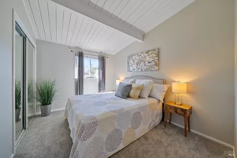 Bedroom - 129 Ridgewood Ct, Vallejo, CA 94591 photo 1 of 3