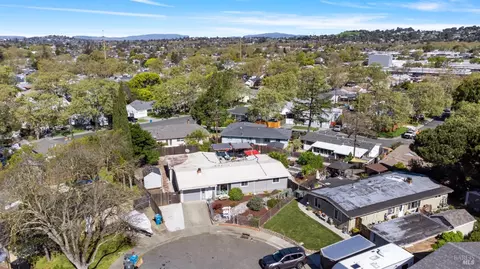 View/Area - 129 Ridgewood Ct, Vallejo, CA 94591 photo 4 of 6