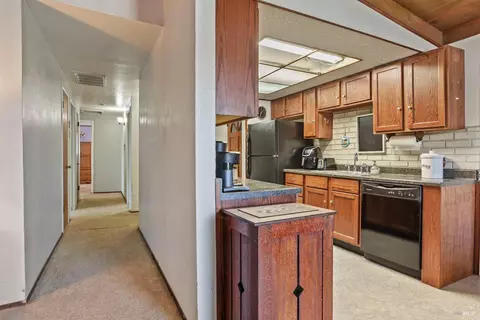 Kitchen - 924 4 Th St, Fairfield, CA 94533 photo 3 of 3
