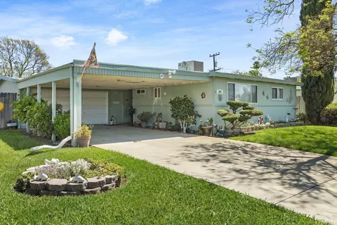 Exterior - 924 4 Th St, Fairfield, CA 94533 photo 4 of 6