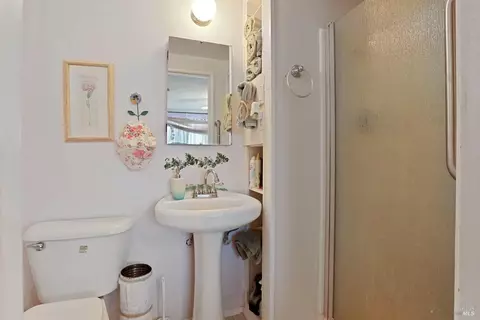 Bath - 924 4 Th St, Fairfield, CA 94533 photo 3 of 3