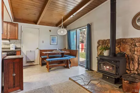 Dining - 924 4 Th St, Fairfield, CA 94533 photo 3 of 3