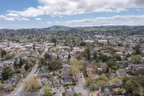 View/Area - 340 Walnut St, Petaluma, CA 94952 photo 2 of 3