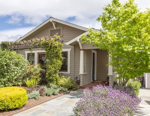 340 Walnut St, Petaluma, CA 94952