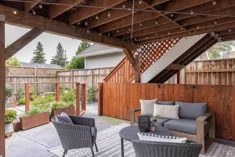 Exterior - 340 Walnut St, Petaluma, CA 94952 photo 5 of 6