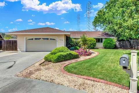 125 Chinook Ct, Vacaville, CA 95688