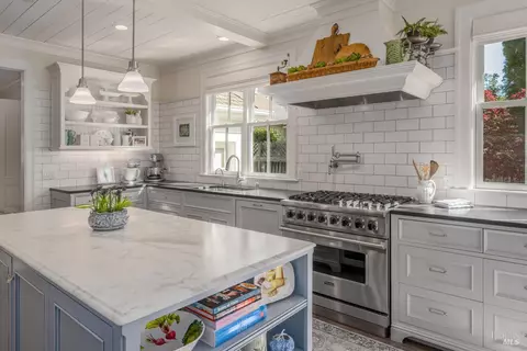 Kitchen - 651 Donner Ave, Sonoma, CA 95476 photo 2 of 4
