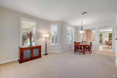 Dining - 1100 Mitchell Ln, Windsor, CA 95492 photo 1 of 4