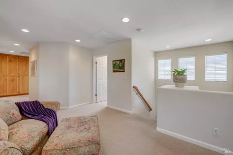 Bedroom - 1100 Mitchell Ln, Windsor, CA 95492 photo 2 of 8