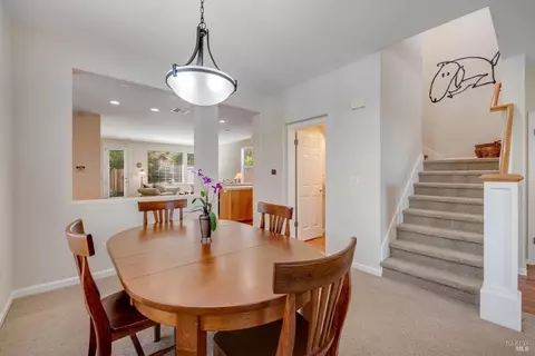 Dining - 1100 Mitchell Ln, Windsor, CA 95492 photo 3 of 4