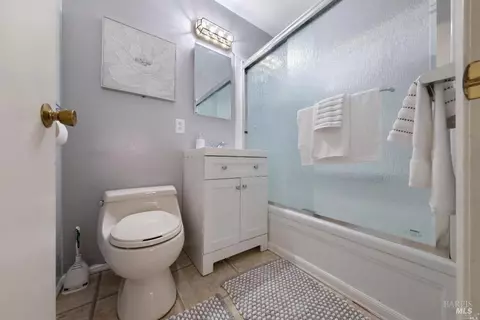 Bath - 118 Monte Verde Way, Vallejo, CA 94589 photo 2 of 2