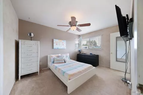 Bedroom - 118 Monte Verde Way, Vallejo, CA 94589 photo 3 of 8