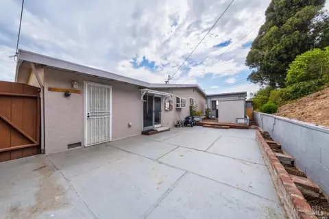Exterior - 118 Monte Verde Way, Vallejo, CA 94589 photo 5 of 7