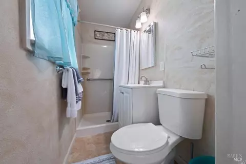 Bath - 118 Monte Verde Way, Vallejo, CA 94589 photo 1 of 2