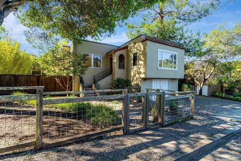 8 Sidney St, Mill Valley, CA 94941